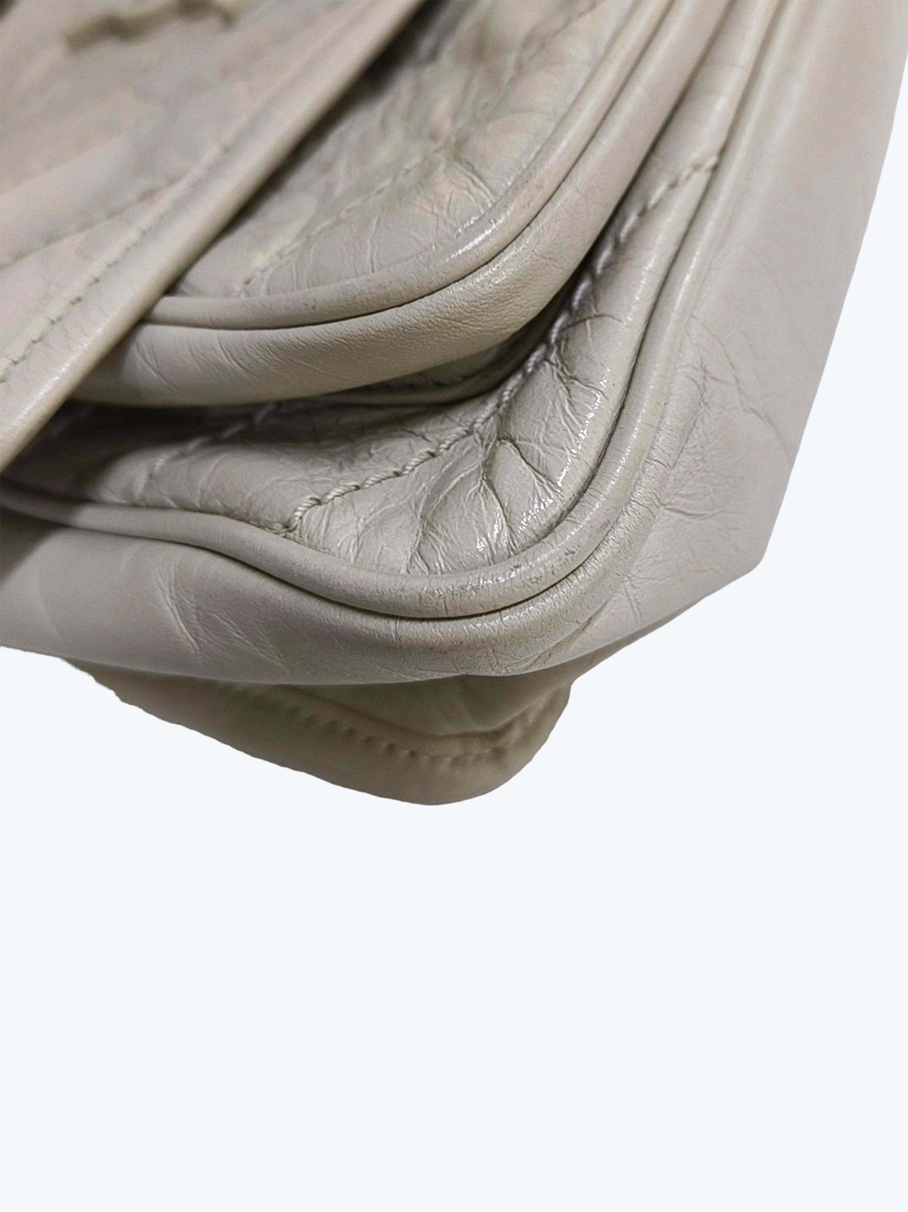 Saint Laurent Niki Baby Vintge Leather Shoulder Bag In White