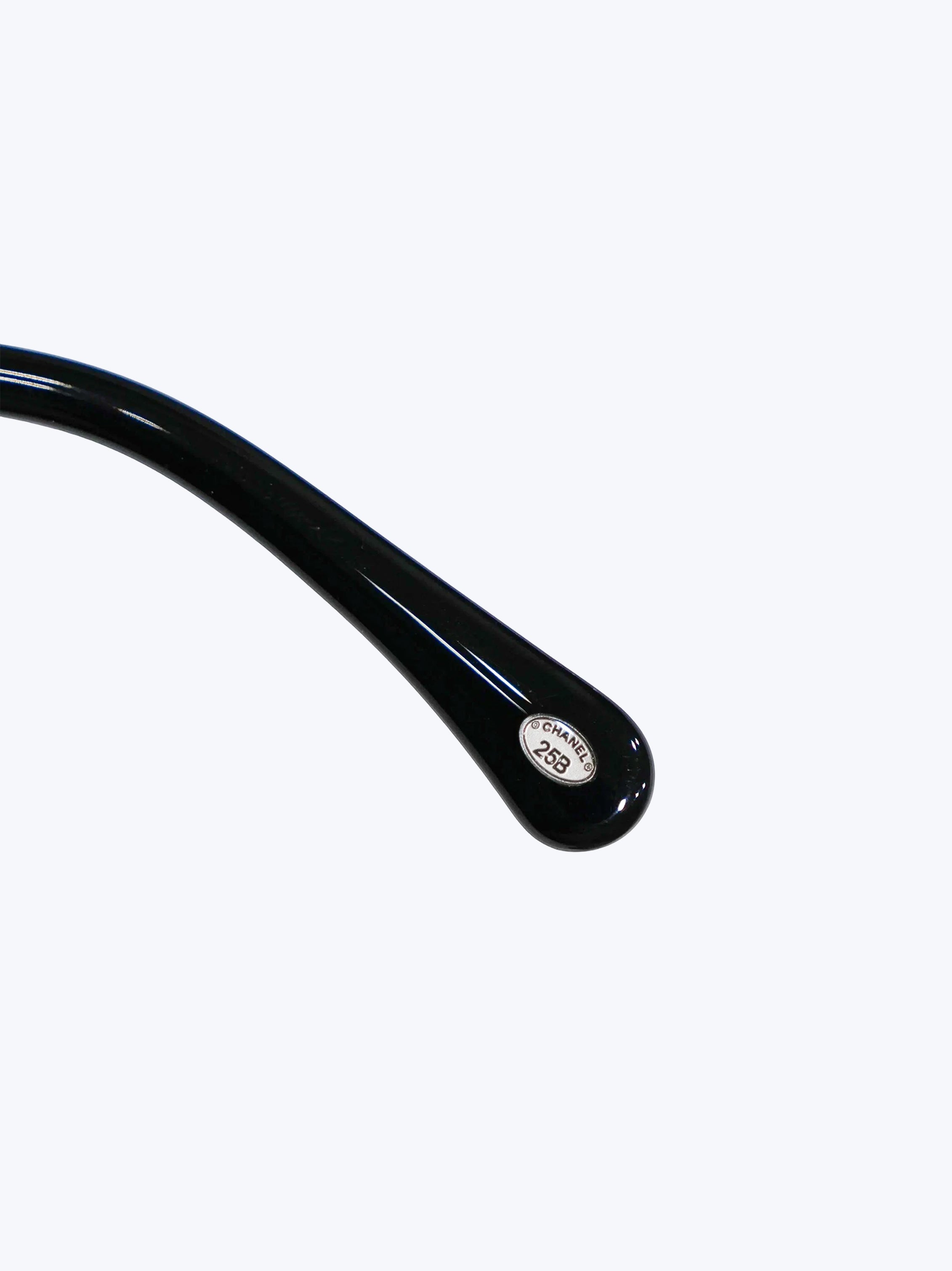 Chanel Versatile Bow Cat-Eye sunglasses