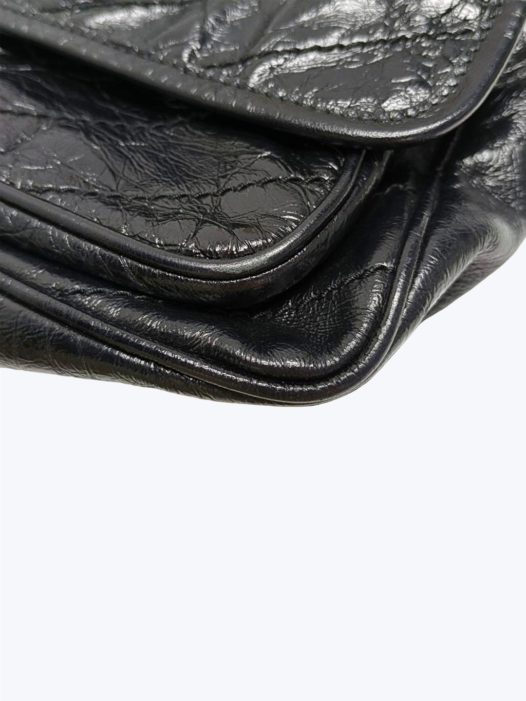 Saint Laurent Niki Baby Vintge Leather Shoulder Bag In Black