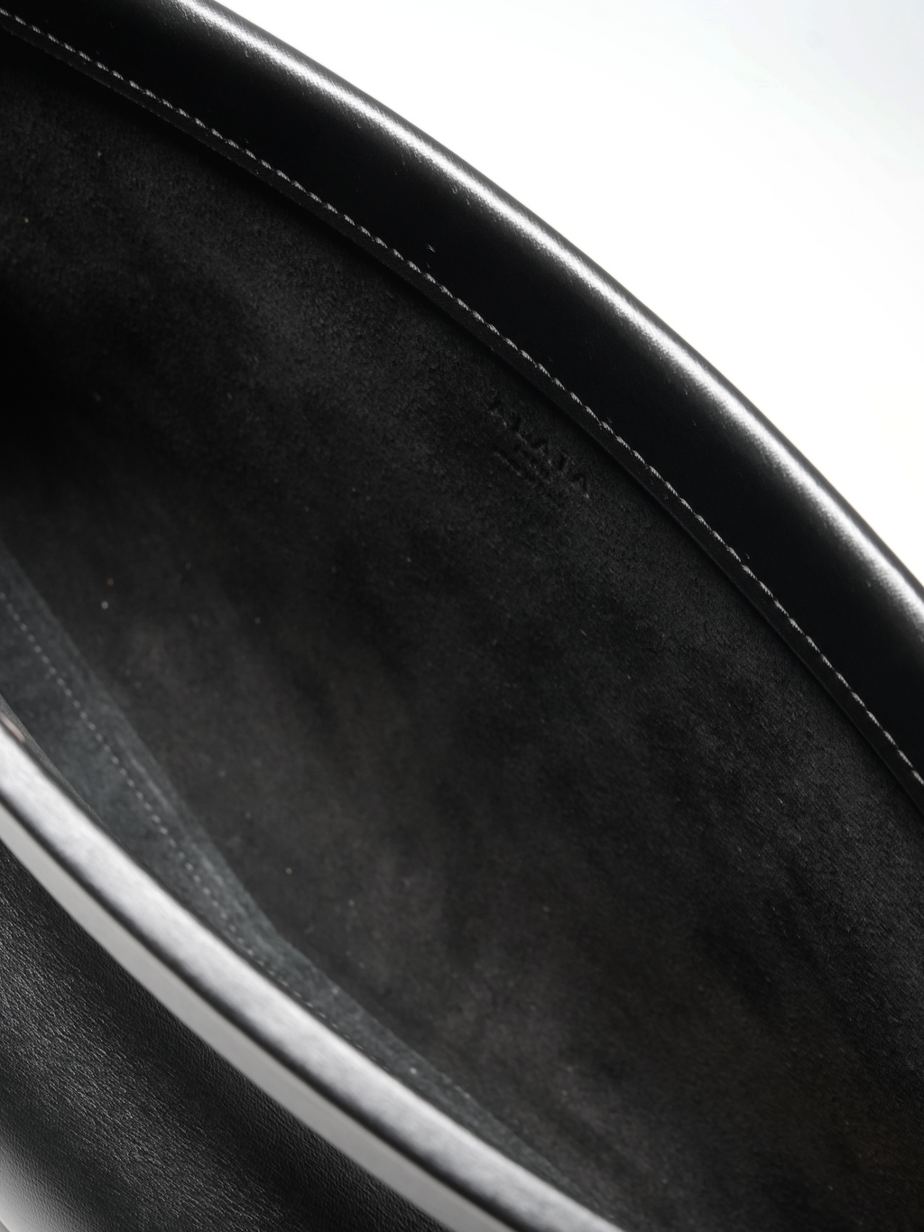 Alaïa Le Click East West Medium Baguette Bag | Black